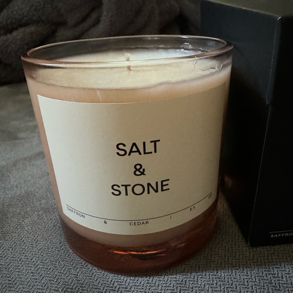 Saffron Cedar Candle - Cream